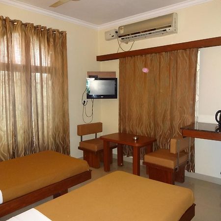 Hotel Sheetal Residencia Bangalore Exterior foto