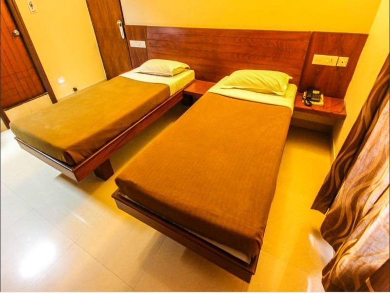 Hotel Sheetal Residencia Bangalore Exterior foto