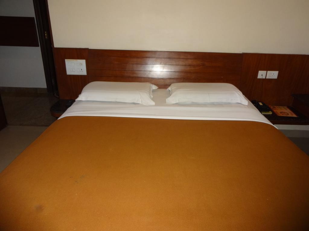 Hotel Sheetal Residencia Bangalore Exterior foto