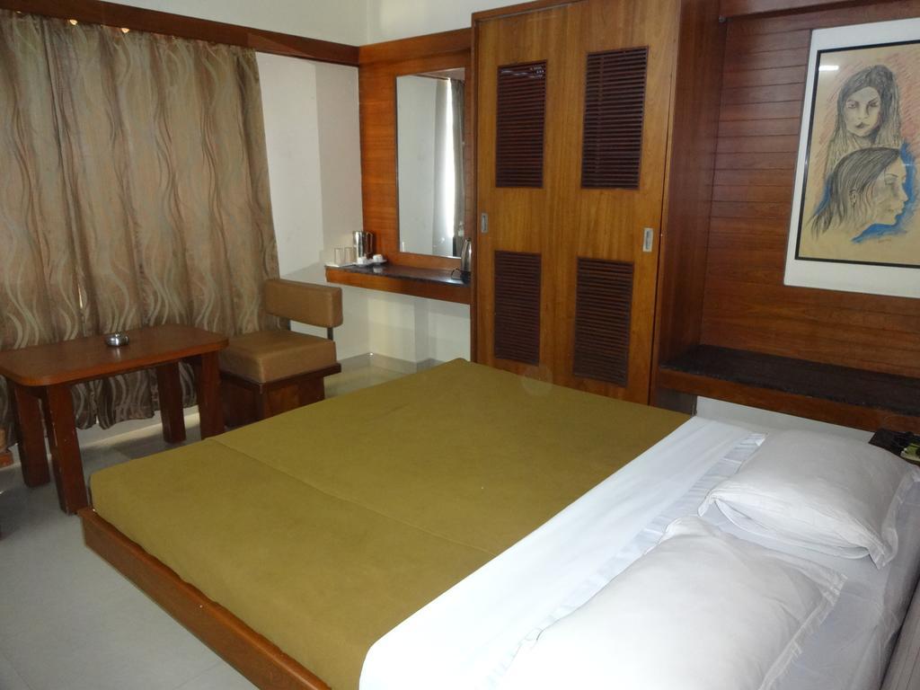 Hotel Sheetal Residencia Bangalore Exterior foto